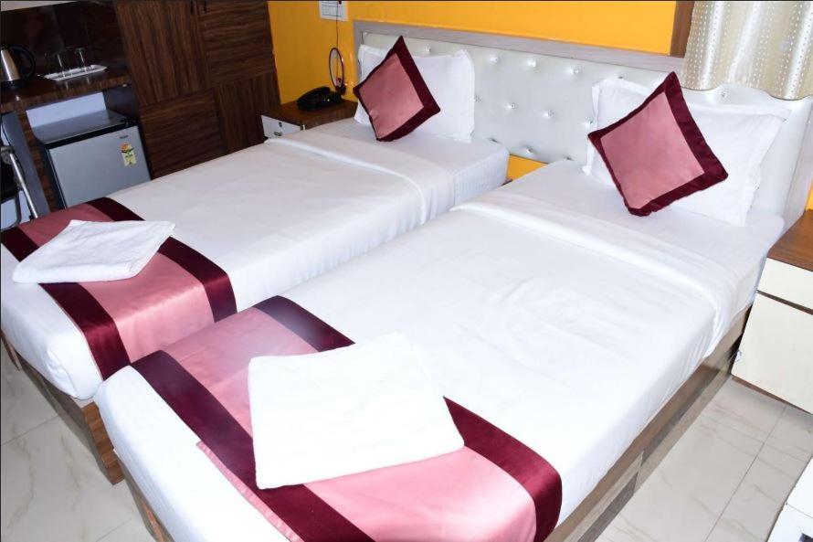 Ar Grand Hotel Rājgīr Zimmer foto